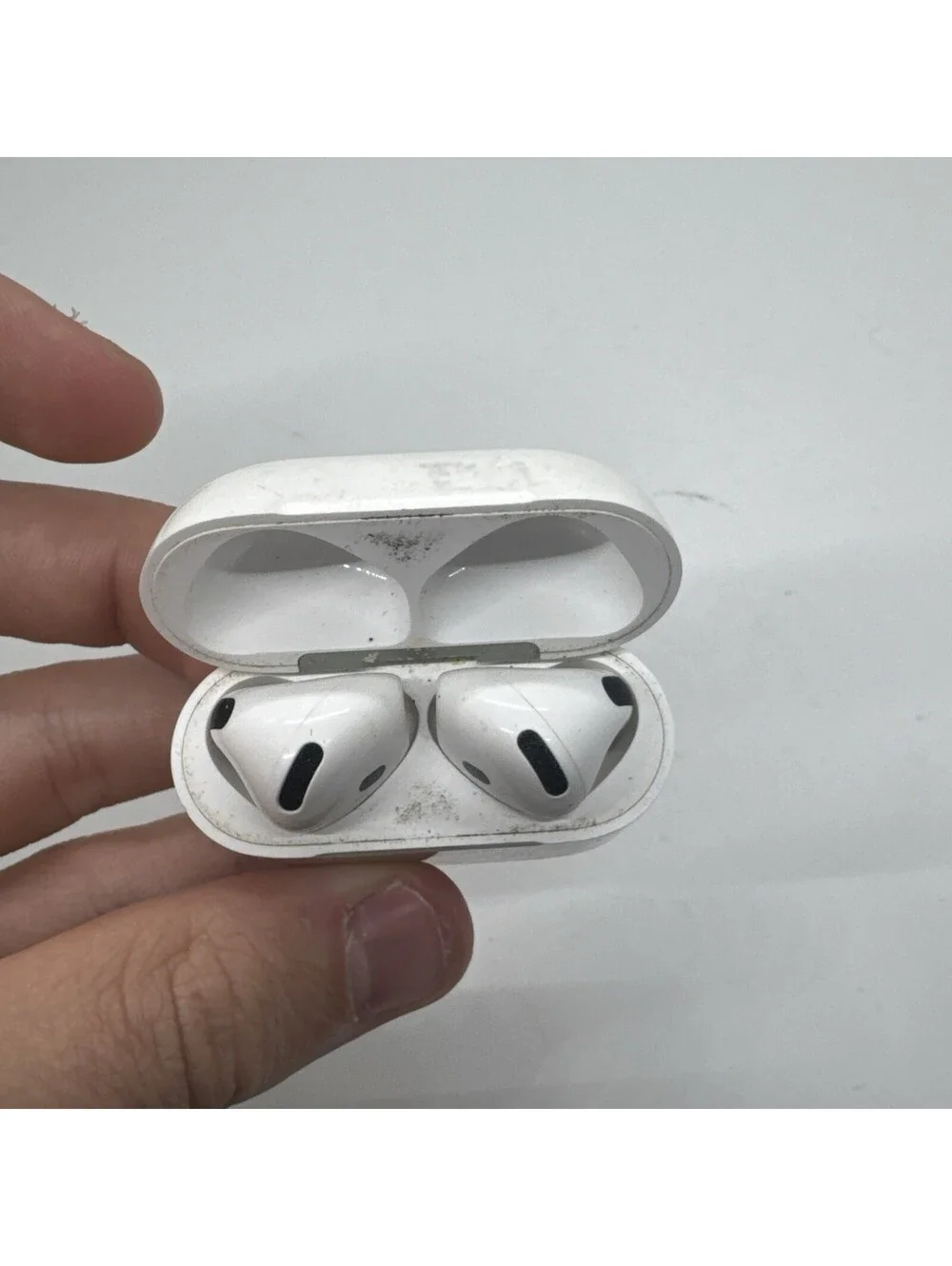 Apple AirPods 4th Gen ANC with MagSafe Charging Case A3056 A3055 A3059 MXP93LL/A